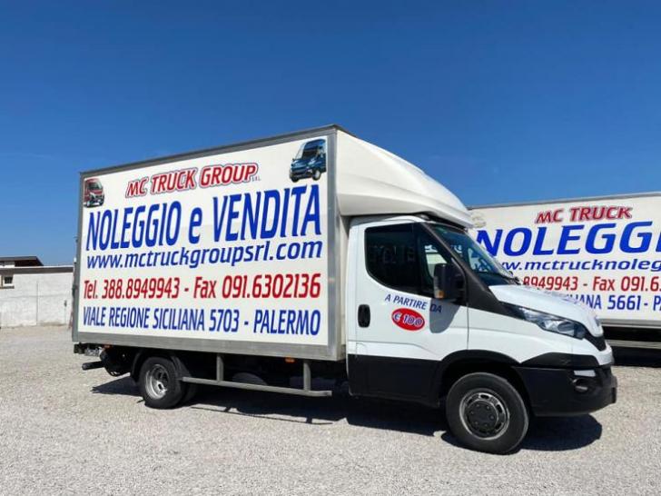 Noleggio senza conducente di Furgone Daily 5° serie cassa + sponda idraulica a Palermo e dintorni